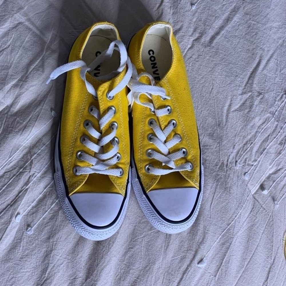 Yellow converse pretty new!